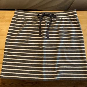 Loft Women’s Gray & White striped knit skirt